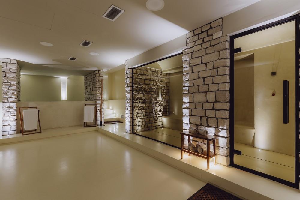 Cumeja Beach Club & Hotel